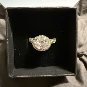 Bomb Party “Grand Gesture@ Diamond Cubic Zirconia on Rhodium Plated Jewelry